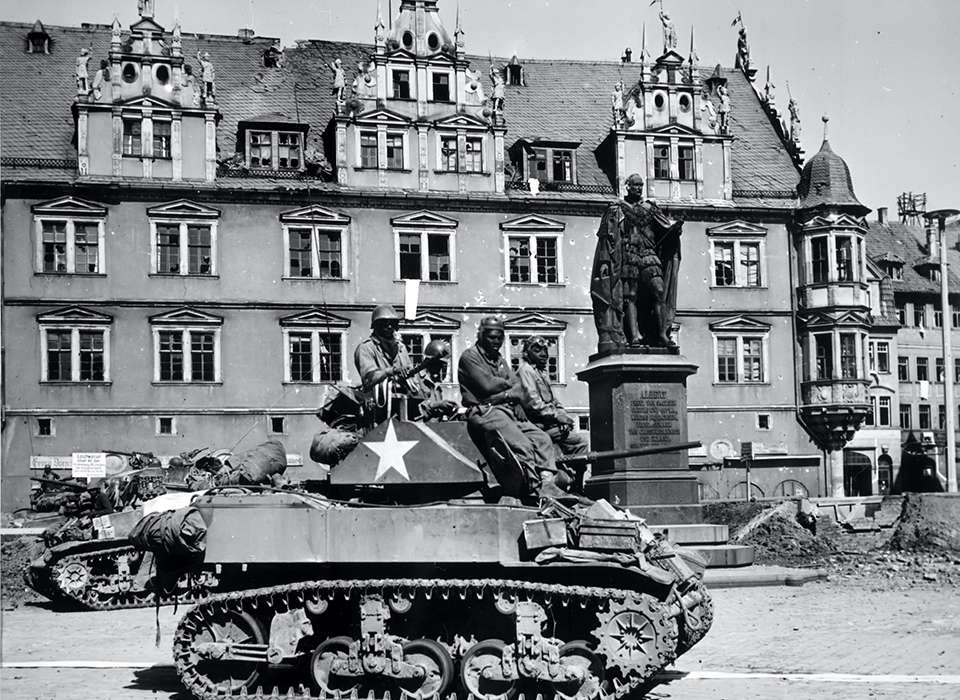The Black Panthers Drive into Germany: The 761st Tank